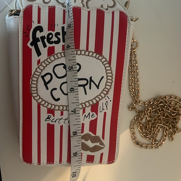 NWT Popcorn Bucket crossbody bag - Picture 5 of 8